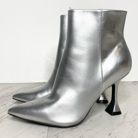 Open Edit Blythe Silver Pointy Toe Heeled Bootie 8 1/2 M - Picture 1 of 15